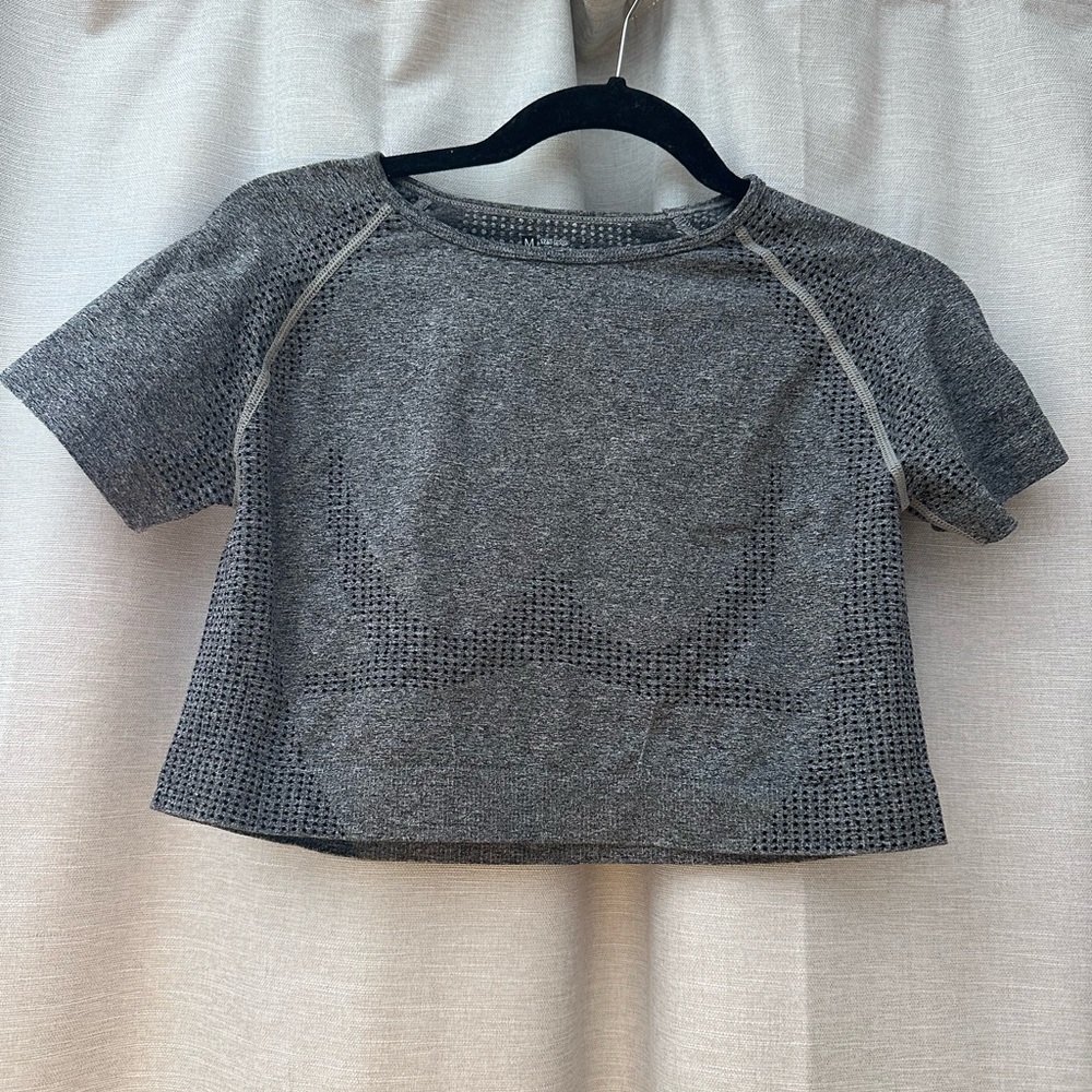 Gray Women's Short Sleeve Work Out Top
